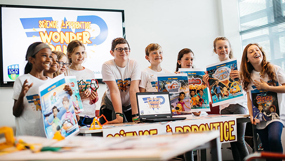 The primary school age advisors who worked with the Science Apprentice team to create the book series