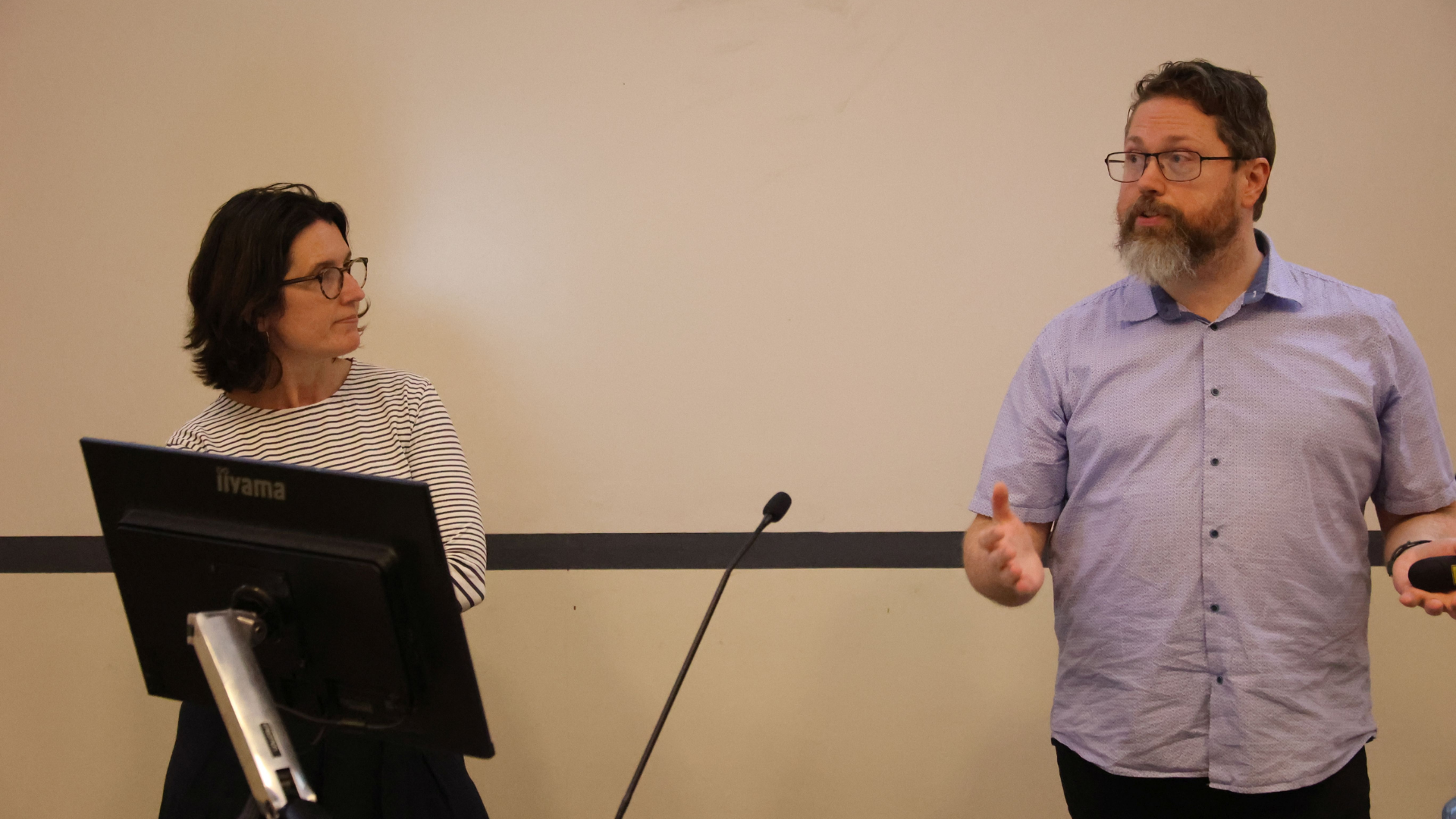 Gillian Pye and Stephen Lucek presenting in classroom